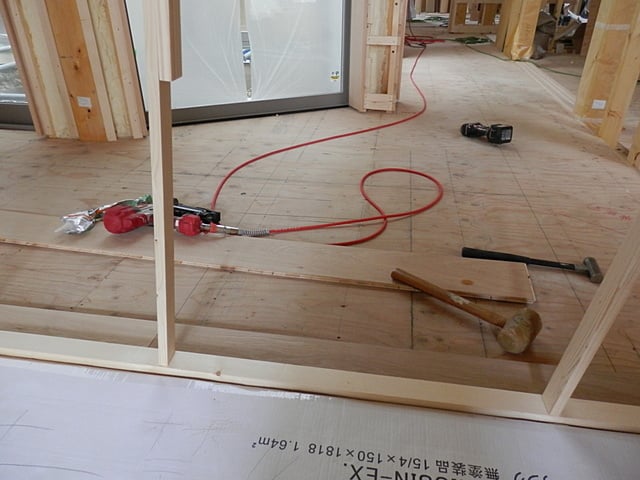 I put a floor and construct it