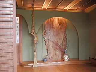 Alcove ornament board of the Yaku cedar