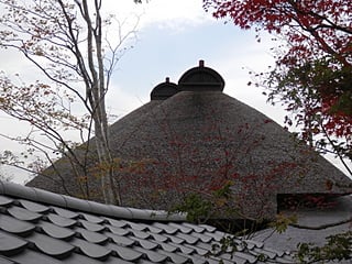 I look at the hearth ridge ono roof over a roofed passage connecting buildings